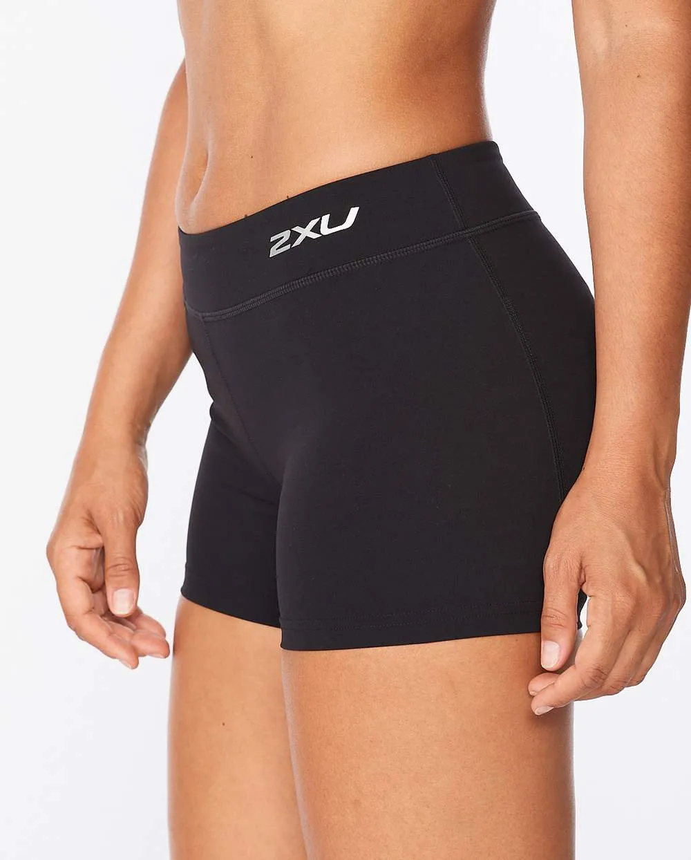 2XU Form Mid-Rise Compression 4 inch Womens Shorts